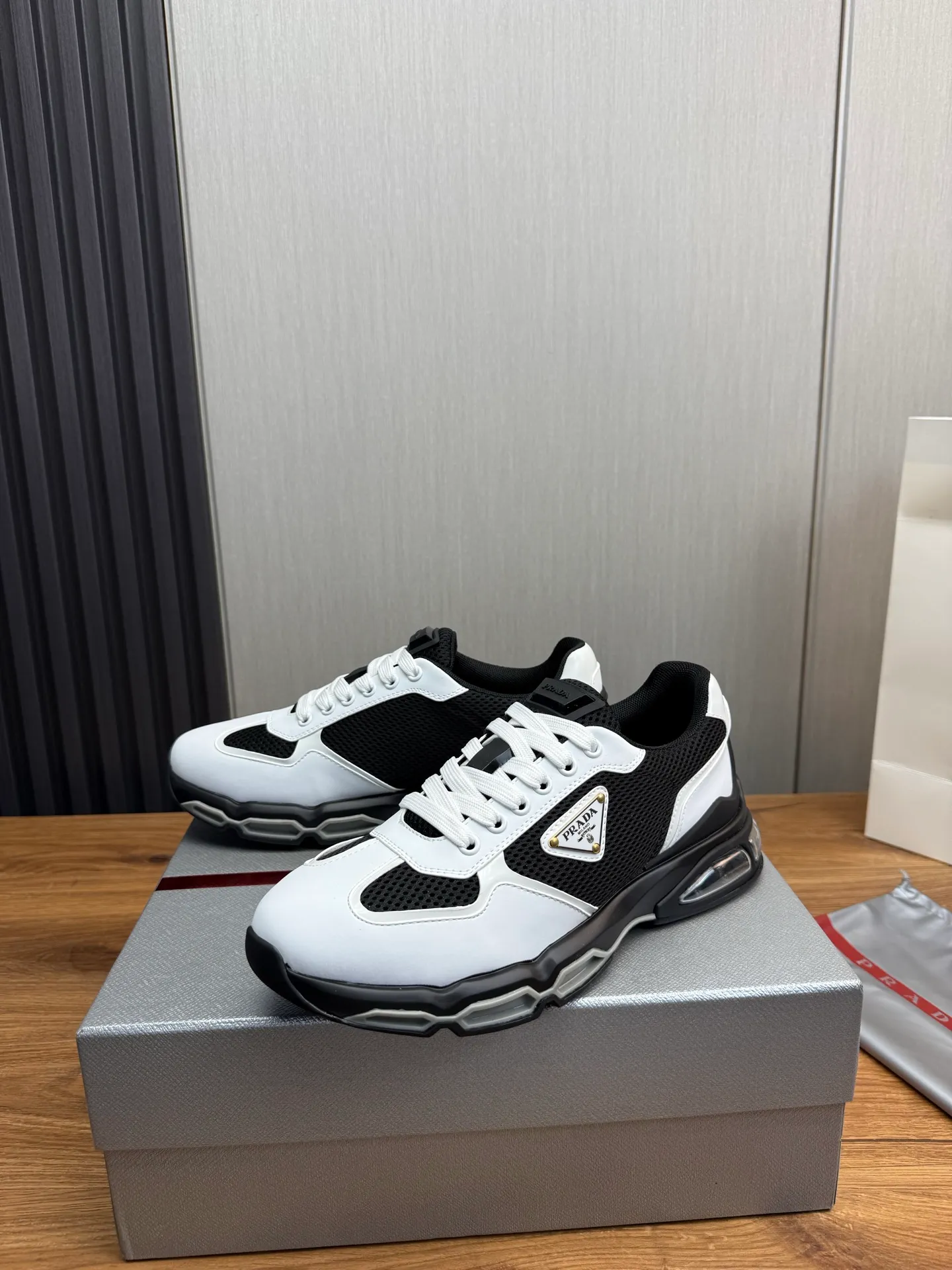 Men's shoes 💰660💰 [PRADA] Men's shoes are popular in the counter, high-quality shipments ✔️Official website synchronization, original imported cowhide with comfortable mesh + cowhide lining, 1⃣️:1⃣️reproduction, original factory air-cushioned original sole, 38-45